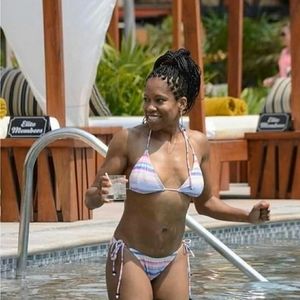 Meet your Posher, Vi